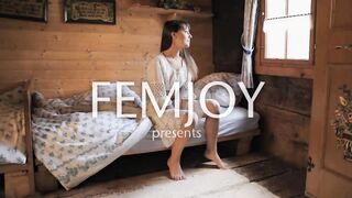 Beautiful erotica of slim nude model Lorena G in a country hut