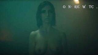 Cristiana Dell'Anna, Elena Di Cioccio Nude Tits Scenes "Flowing" 2023 / Scene di tette nude "Piove"