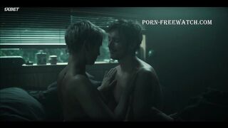 Peri Baumeister Nude Tits Sex Scene "The Signal" S1Ep3 2024 / Peri Baumeister Sexszene mit nackten Titten „Das Signal“