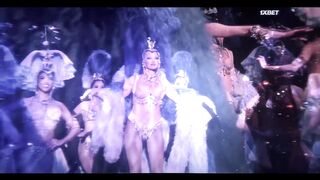 Pamela Anderson, Kiernan Shipka, Jamie Lee Curtis, Gypsy Wood Nude and Sexy Scenes The Last Showgirl LQ 2025