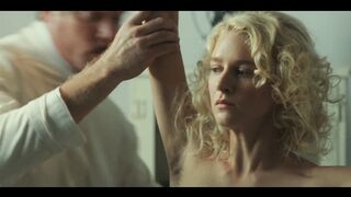 Julia Schlaepfer Nude Tits 1923 S2Ep3 2025