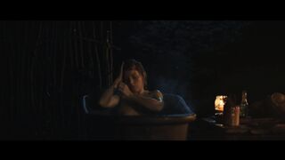 Roma Gąsiorowska Nude Tits Rój 2023 / Roma Gąsiorowska Nagie Cycki