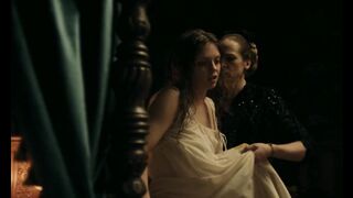 Lea Myren Nude Tits "The Ugly Stepsister" 2025 / Lea Myren Nakne Pupper "Den Stygge Stesøsteren"