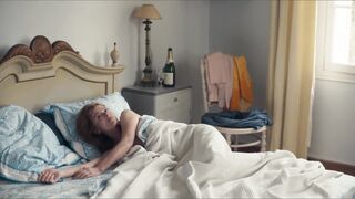 Isabelle Carré Nude Tits  "La fille d’un grand amour" 2025 / Isabelle Carré Seins Nus