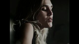 Gaia Weiss Nude Tits Sex Scenes "Animal Within" 2025 / Gaia Weiss nue et seins nus
