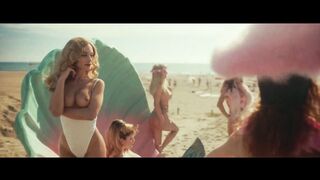 Tesa Lithuania, Lidija Kordic, Denise Capezza, Beatrice Puccilli Nude Tits Sex Scenes "Diva Futura" 2024 / Scene di sesso con tette nude di Tesa Lithuania, Lidija Kordic, Denise Capezza, Beatrice Puccilli