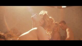 Tesa Lithuania, Lidija Kordic, Denise Capezza, Beatrice Puccilli Nude Tits Sex Scenes "Diva Futura" 2024 / Scene di sesso con tette nude di Tesa Lithuania, Lidija Kordic, Denise Capezza, Beatrice Puccilli