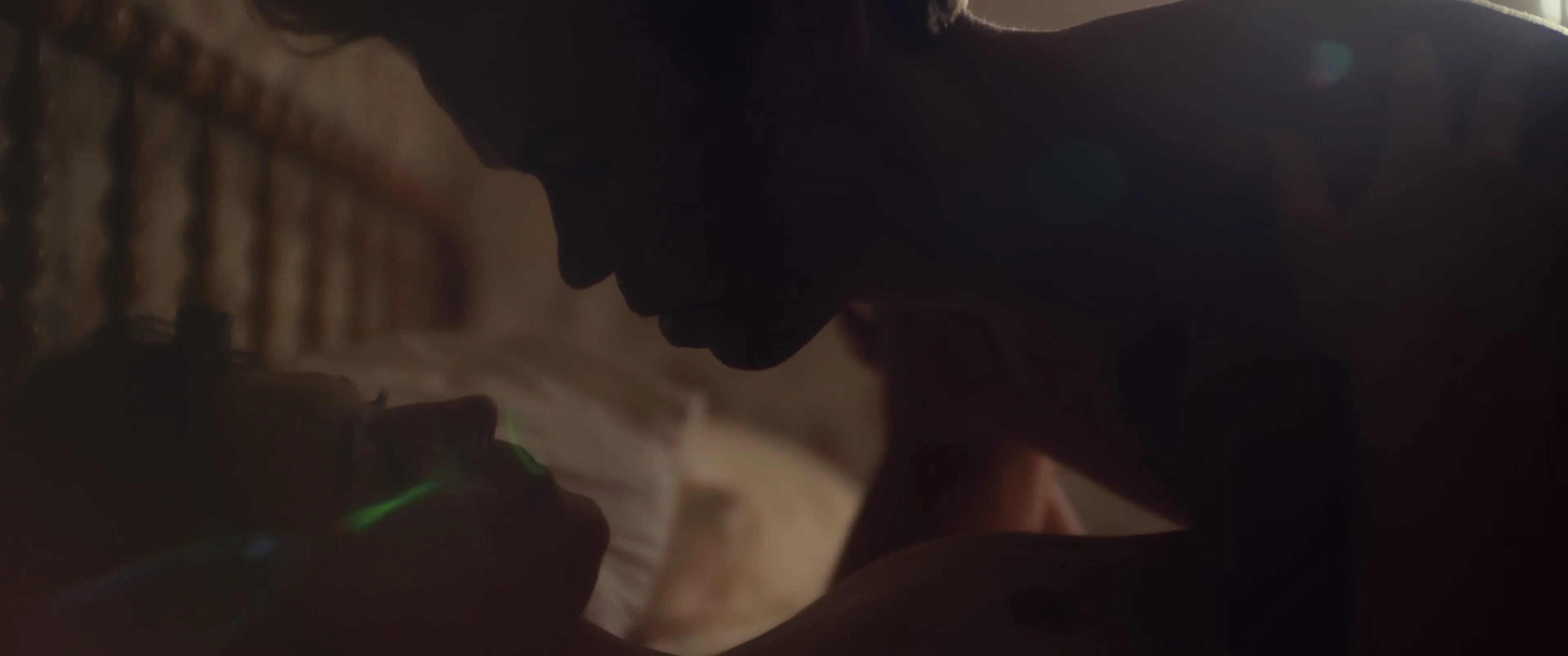 Daisy Edgar-Jones Nude Tits Sex Scene "On Swift Horses" 2024