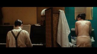 Pia LaGrange Nude Tits "Le Choix du Pianiste" 2025 / Pia LaGrange seins nus