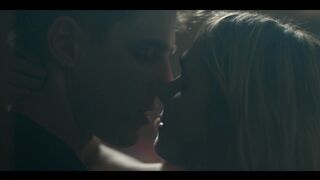 Clara Galle, Najwa Khliwa, Laura Moray, Nira Oshaia Nude Tits Sex Scenes "Olympo" S1 2025 / Clara Galle, Najwa Khliwa, Laura Moray y Nira Oshaia: Escenas de sexo con tetas desnudas