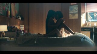 Clara Galle, Najwa Khliwa, Laura Moray, Nira Oshaia Nude Tits Sex Scenes "Olympo" S1 2025 / Clara Galle, Najwa Khliwa, Laura Moray y Nira Oshaia: Escenas de sexo con tetas desnudas