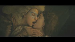 Daphne Patakia, Deborah Lukumuena, Georgina Amoros, Oulaya Amamra, Sabrina Ouazani Nude Tits "Toutes Pour Une" 2024 / Daphné Patakia, Deborah Lukumuena, Georgina Amoros, Oulaya Amamra, Sabrina Ouazani seins nus