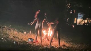 Molly Gordon, Geraldine Viswanathan Nude Tits, Ass, Sex Scene "Oh, Hi!" 2025
