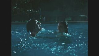 Zabou Breitman, Billie Blain Nude Tits "Cassandre" 2024 / Zabou Breitman, Billie Blain Seins Nus