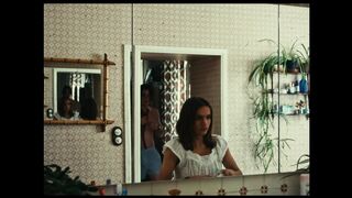 Zabou Breitman, Billie Blain Nude Tits "Cassandre" 2024 / Zabou Breitman, Billie Blain Seins Nus