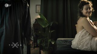Svitlana Druzhkova Nude Tits "Giganten der Kunst" S1Ep3 2025 / Svitlana Druzhkova Nackte Titten