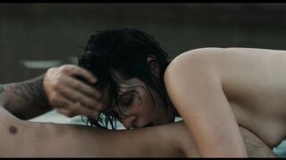 Daphné Patakia Nude Tits Sex Scene "Our Wildest Days" 2025 / Daphné Patakia nue, seins nus, scène de sexe