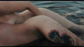 Daphné Patakia Nude Tits Sex Scene "Our Wildest Days" 2025 / Daphné Patakia nue, seins nus, scène de sexe