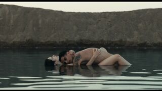 Daphné Patakia Nude Tits Sex Scene "Our Wildest Days" 2025 / Daphné Patakia nue, seins nus, scène de sexe