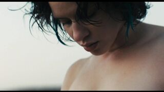 Daphné Patakia Nude Tits Sex Scene "Our Wildest Days" 2025 / Daphné Patakia nue, seins nus, scène de sexe
