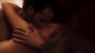Léa Drucker Nude Tits Sex Scene "Le Melange des Genres" 2025 / Léa Drucker nue seins scène de sexe