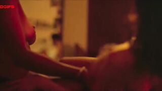 Julia Dalavia, Julianna Gerais Nude Tits Sex Scene "Dias Perfeitos" 2025 S1 / Julia Dalavia, Julianna Gerais Cena de Sexo com Peitos Nus