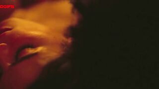 Julia Dalavia, Julianna Gerais Nude Tits Sex Scene "Dias Perfeitos" 2025 S1 / Julia Dalavia, Julianna Gerais Cena de Sexo com Peitos Nus
