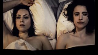 Aubrey Plaza, Margaret Qualley Nude Tits Lesbian Sex Scene "Honey Don't" 2025 LQ