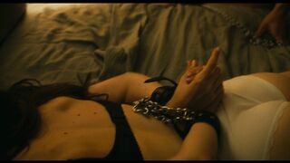 Molly Gordon, Geraldine Viswanathan Nude Tits, Ass, Sex Scenes "Oh, Hi!" 2025