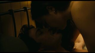 Molly Gordon, Geraldine Viswanathan Nude Tits, Ass, Sex Scenes "Oh, Hi!" 2025