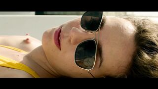 Jade Pirovano, Giorgia Faraoni Nude Tits Sex Scenes "Senza via di uscita" 2023 / Jade Pirovano, Giorgia Faraoni Scene di sesso con tette nude