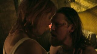 Sallie Harmsen Nude Tits Sex Scene "Suga" S1Ep1 2025 / Sallie Harmsen Naakte Tieten Seksscène