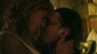 Sallie Harmsen Nude Tits Sex Scene "Suga" S1Ep1 2025 / Sallie Harmsen Naakte Tieten Seksscène