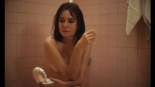 Valeria Golino, Matilda de Angelis Nude Tits Sex Scenes "Fuori" 2025 / Valeria Golino, Matilda de Angelis Scene di sesso con tette nude