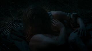 Elisa Schlott Nude Tits Sex Scene "The Tasters" 2025 / Elisa Schlott Sexszene mit nackten Titten „Die Vorkosterinnen“