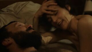 Jehnny Beth Nude Tits Sex Scenes "Différente" 2025 / Jehnny Beth Scènes de sexe seins nus