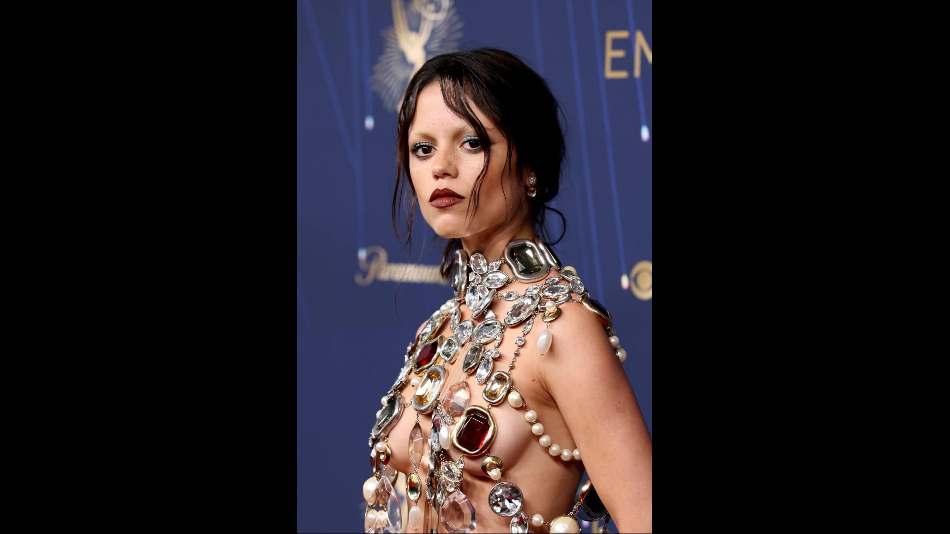 Jenna Ortega, Catherine Zeta-Jones Sexy Dress in 77th Primetime Emmy Awards (2025)