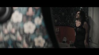 Pilar Fogliati Nude Tits Sex Scene "Follemente" 2025 / Pilar Fogliati Nuda Tette Scena di Sesso