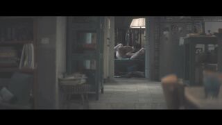 Pilar Fogliati Nude Tits Sex Scene "Follemente" 2025 / Pilar Fogliati Nuda Tette Scena di Sesso