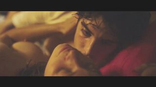 Martina Gatti Nude Tits Sex Scene "L'amore, in teoria" 2025 / Martina Gatti Nuda Tette Scena di Sesso