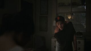 Zoë Kravitz Nude Tits Sex Scenes "Caught Stealing" 2025 4K