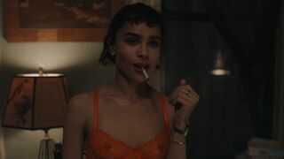 Zoë Kravitz Nude Tits Sex Scenes "Caught Stealing" 2025 4K