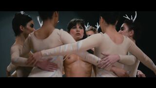 Alice Dufour Nude Tits "Montmartre" S1Ep6 2025 / Alice Dufour Seins nus