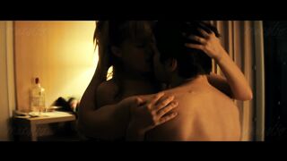 Nadia Tereszkiewicz Nude Tits Sex Scene "Two Pianos" 2025 / Nadia Tereszkiewicz, seins nus, scène de sexe « Deux pianos »