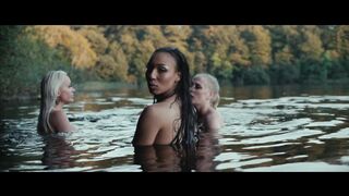 Rosa Jaranovic, Gitte von G, Maji Claire, Nadine Helene Aggerholm, etc. Nude Tits Sex Scenes "Solo Female" 2025 / Rosa Jaranovic, Gitte von G, Maji Claire, Nadine Helene Aggerholm osv. Nøgne bryster Sexscener