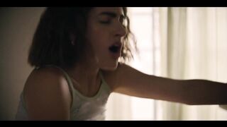 Rachel Sennott, Odessa A'zion Nude Tits, Sex And Sexy Scenes "I Love LA" S1Ep1 2025