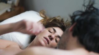 Julieta Zylberberg Nude Tits "Un Pájaro Azul" 2023 / Julieta Zylberberg Tetas desnudas