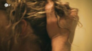 Cornelia Gröschel Nude Tits Sex Scene "Verhängnisvolle Leidenschaft Sylt" 2025 / Cornelia Gröschel Nackte Brüste Sexszene