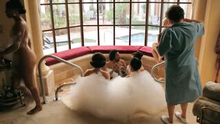 Max Reeves, Olivia Rouyre, Jhordan Munn, Anna Mhairi, Phuong Kubacki Naked "Pluribus" S1Ep6 2025