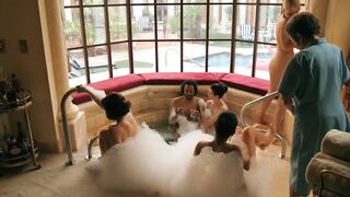 Max Reeves, Olivia Rouyre, Jhordan Munn, Anna Mhairi, Phuong Kubacki Naked "Pluribus" S1Ep6 2025